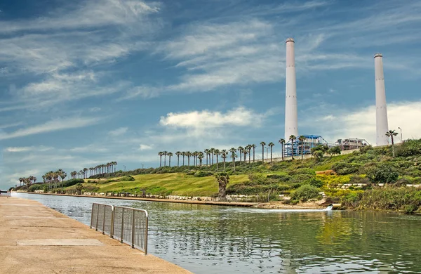 Parque hadera e central eléctrica — Fotografia de Stock