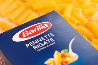 Dorkovo, Bulgaristan - Novembe:R 13, 2017: kutu makarna Barilla. Barilla grup birkaç çeşit makarna üreten ve bu dünyanın önde gelen makarna üreticisi