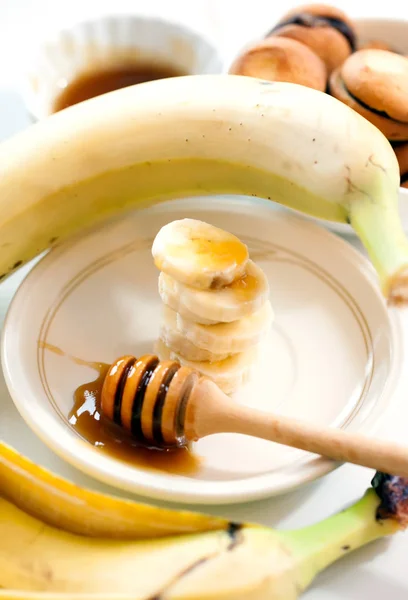 Slises 바나나와 꿀, 클로즈업 음식 배경 — 스톡 사진