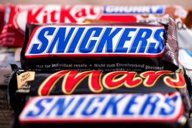 Çeşitli büfelerin yakın çekim görüntüleri