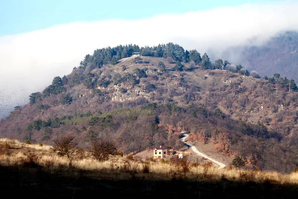 Bulgarian Tzepina fortress hill, small medieval fortress in europe — Stock Photo, Image