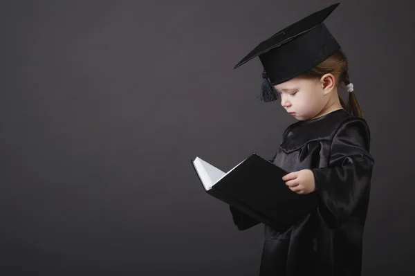 Mezun öğrenci çocuk diploma — Stok fotoğraf
