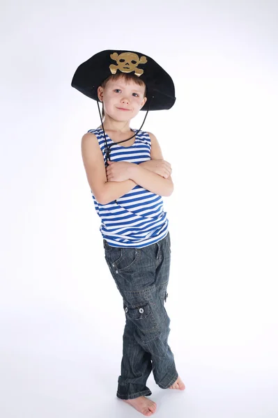 Niño pequeño en traje de pirata en blanco —  Fotos de Stock