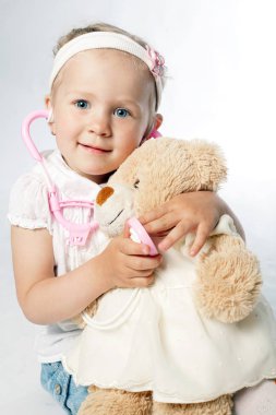 Kız Oyunları doktor