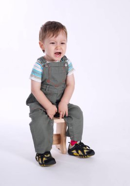 şirin ağlayan çocuğun beyaz