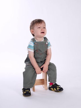 şirin ağlayan çocuğun beyaz