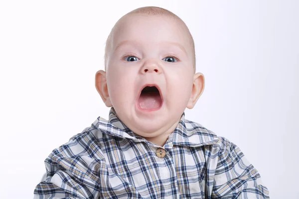 Retrato del pequeño bebé confundido —  Fotos de Stock