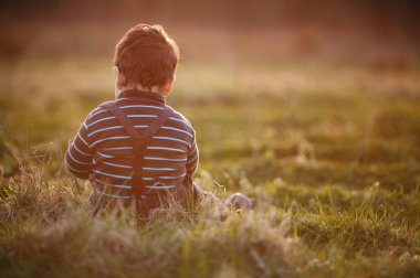 küçük güzel çocuk alanı