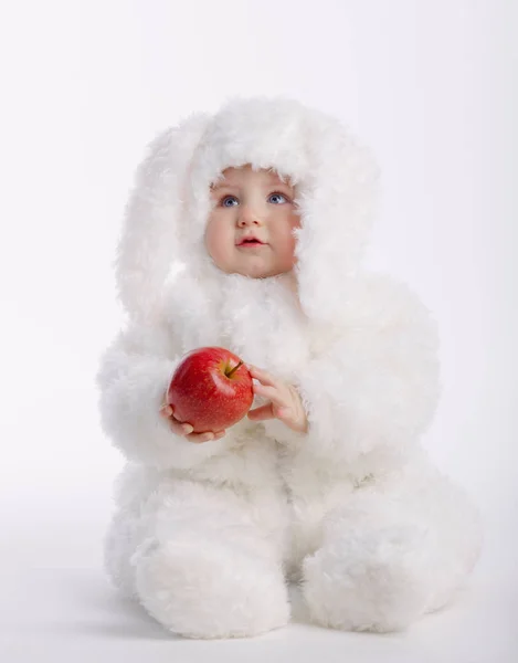 Bébé mignon avec costume de lapin — Photo