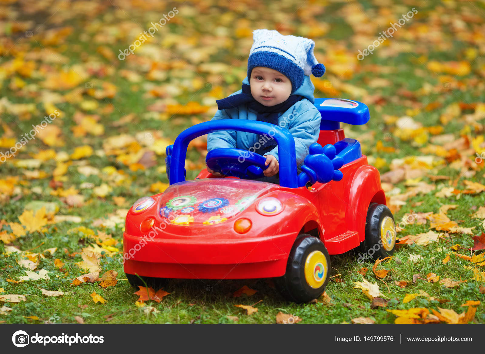 child toy car driving