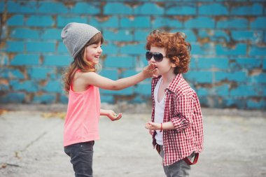 iki sevimli hipsters fotoğrafı