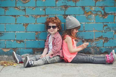iki sevimli hipsters fotoğrafı