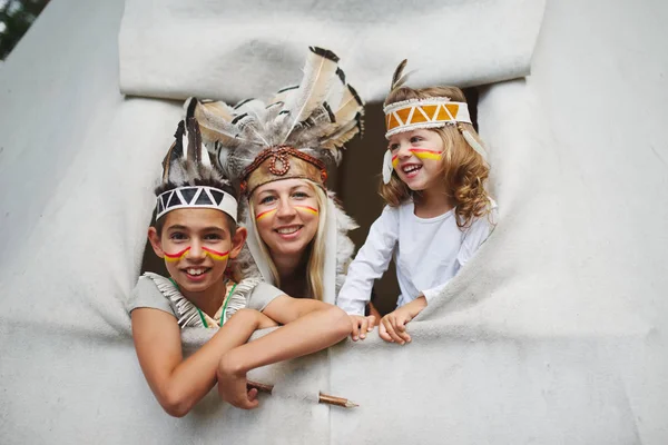 Happy children playing native american — Stock Photo, Image