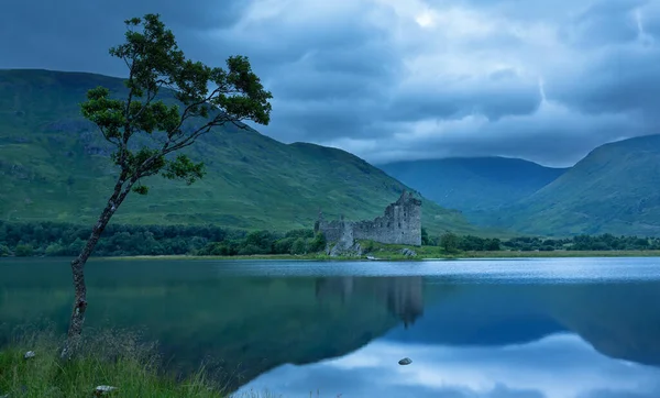 Castillo Kilchurn Paisaje Las Highlands Escocesas Desde Otro Lado Del —  Fotos de Stock