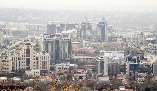 Almatı, Kazakistan-Mart 29, 2019: Almatı şehir, Kazakistan modern mimarlık. Yukarıdan görüntüle.