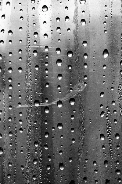 Gotas Lluvia Vidrio Fondo Blanco Negro Textura Vidrio Moda — Foto de Stock