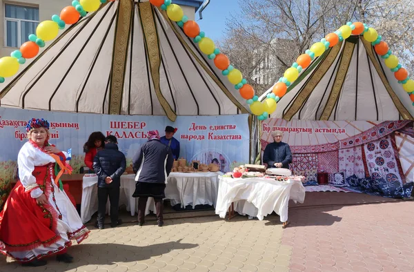 Πετροπαυλόπσκ Καζακστάν Μαΐου 2019 Τραγούδια Και Χοροί Στις Εθνικές Στολές — Φωτογραφία Αρχείου