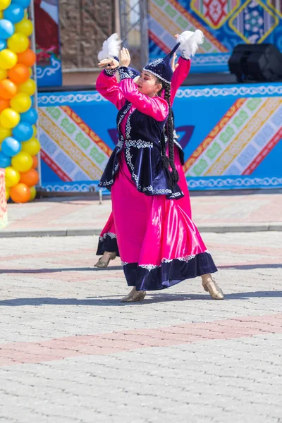 Petropavlovsk Kazajstán Mayo 2019 Canciones Bailes Los Trajes Nacionales Los — Foto de Stock
