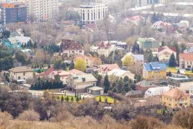 Almatı, Kazakistan-Mart 29, 2019: Almatı şehir, Kazakistan modern mimarlık. Yukarıdan görüntüle.