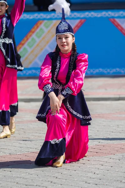 Petropavlovsk Kazakhstan 1Er Mai 2019 Chansons Danses Dans Les Costumes — Photo