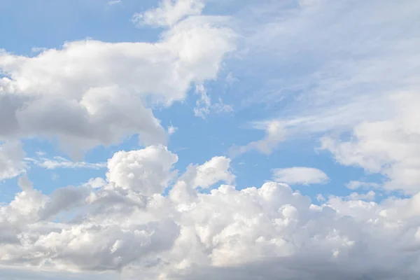 White Clouds Blue Sky Day Wallpaper — Stock Photo, Image