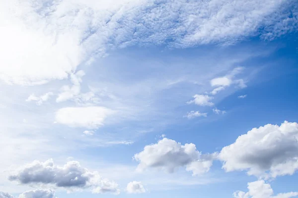 White Clouds Blue Sky Clouds Suspended Atmosphere Condensation Water Vapor — Stock Photo, Image