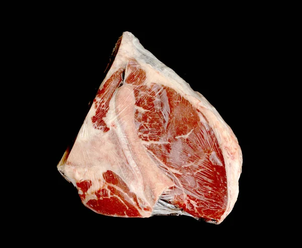 Pedaço Carne Crua Fresca Com Osso Sobre Fundo Preto — Fotografia de Stock