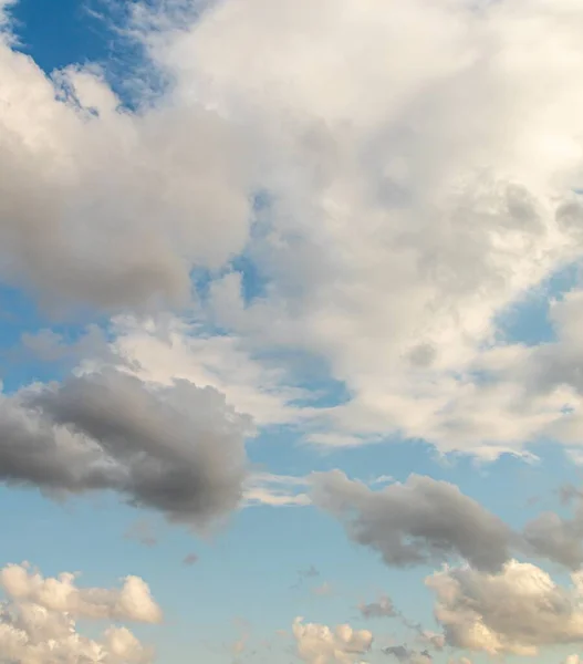 Nubes Cumulonimbus Contra Cielo Azul Nubes Blancas Cielo —  Fotos de Stock