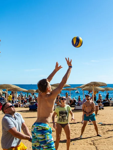 Sharm Sheikh Egypte Februari 2020 Mensen Spelen Volleybal Het Strand — Stockfoto