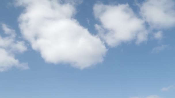 Images Nuages Blancs Déplaçant Travers Ciel Bleu — Video