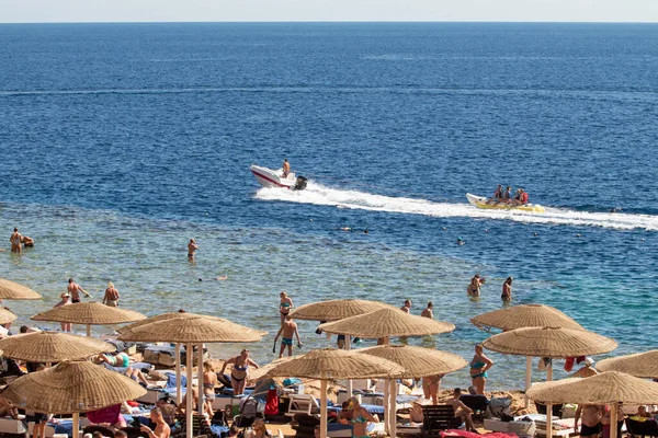 Sharm Sheikh Égypte Février 2020 Mer Plaisir Chevauchant Une Banane — Photo