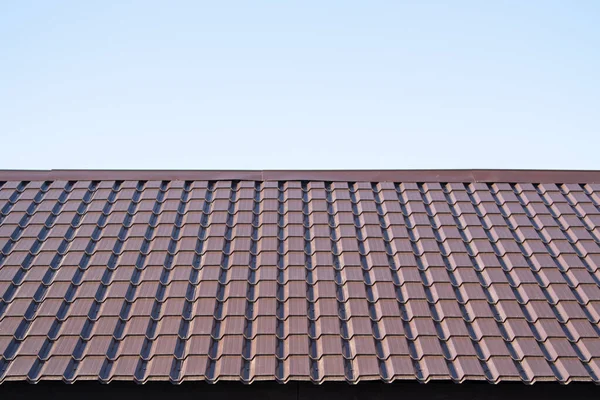 Tekstura Metalowych Dachówek Dachu Domu — Zdjęcie stockowe