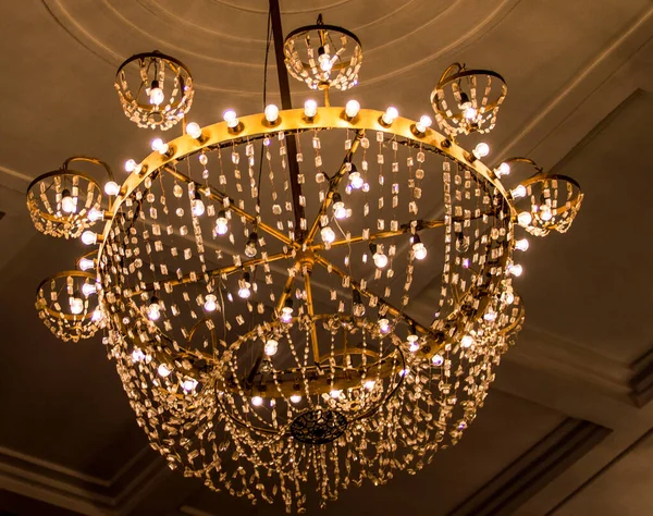 Large Crystal Chandelier Ceiling — Stock Photo, Image