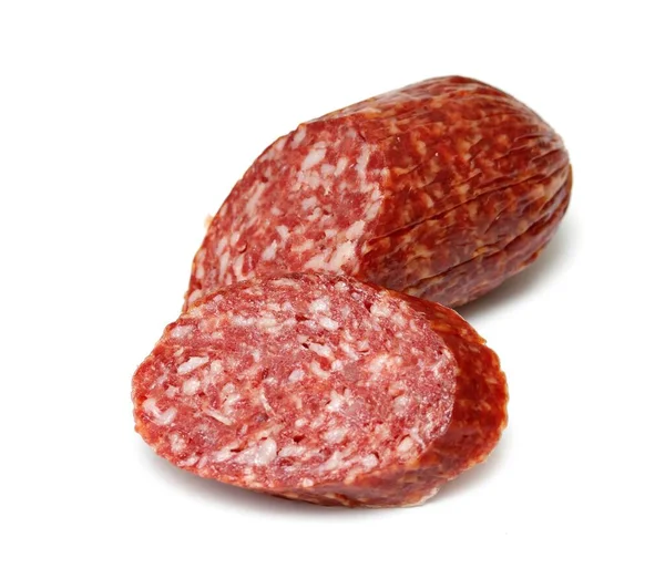 Fatia Salsicha Salame Fumado Isolado Fundo Branco — Fotografia de Stock