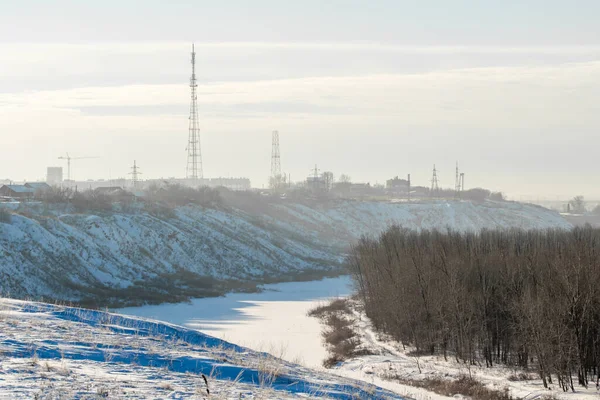 Winter Besneeuwd Landschap Uitzicht Stedelijke Woongebouwen Verte — Stockfoto