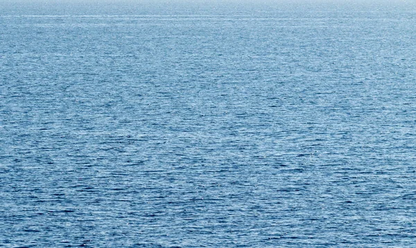 Sullo Sfondo Del Mare Classico Mare Blu Con Una Prospettiva — Foto Stock