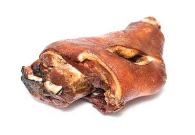 Beyaz arka planda ızgara domuz budu. Bira için yiyecek..