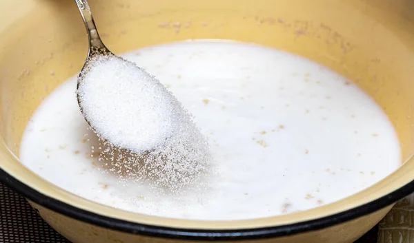 Preparação Massa Açúcar Farinha Leite Mexa Uma Colher — Fotografia de Stock