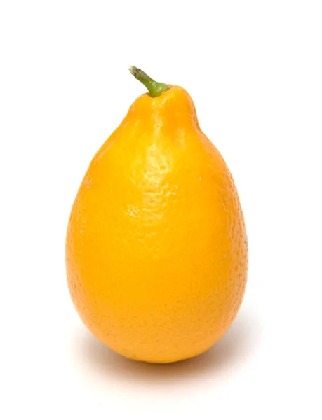 成熟的黄色柠檬 白色背景隔离 — 图库照片