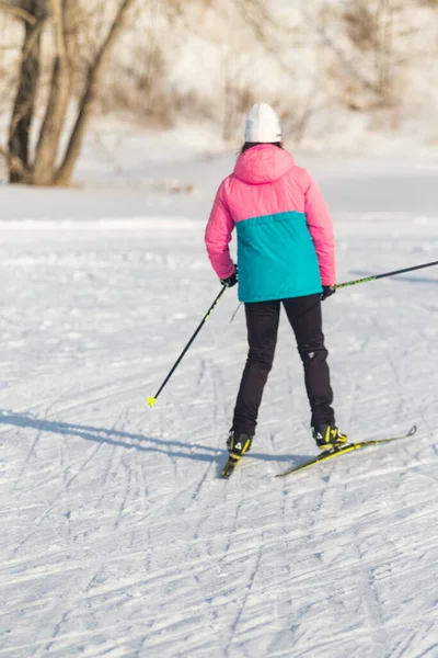 Petropavlovsk Kazakhstan February 2020 People Skiing Winter Forest Sunny Winter — Stock Photo, Image