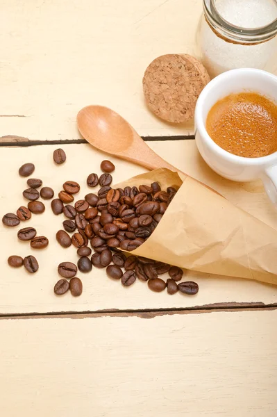Espresso káva a fazole — Stock fotografie
