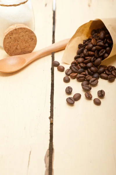 Espresso coffee and beans — Stock Photo, Image