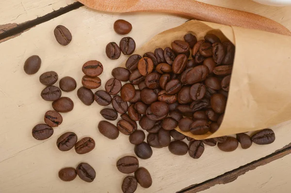 Espresso coffee and beans — Stock Photo, Image