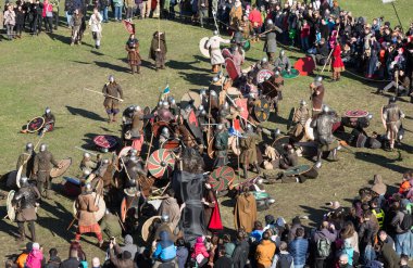 Kimliği belirsiz Rekawka - Lehçe geleneği, katılımcıların Krakow Paskalya sonra Salı günü kutladı. Şu anda Festivali tarihi imar karakteri vardır