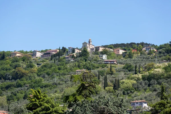 Torri del Benaco bij het Gardameer in Italië — Stockfoto