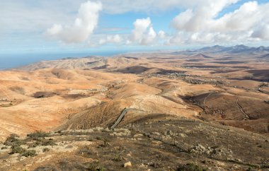 Volkanik peyzaj. Fuerteventura Mirador Morro Velosa, Fuerteventura, Kanarya Adaları, İspanya'dan panoramik görünüm