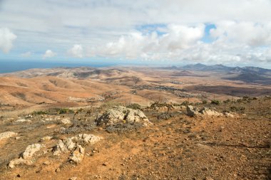 Volkanik peyzaj. Fuerteventura Mirador Morro Velosa, Fuerteventura, Kanarya Adaları, İspanya'dan panoramik görünüm