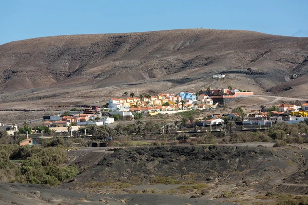 La Pared by i den sydvästra delen av Fuerteventura. Kanarieöarna, Spanien — Stockfoto
