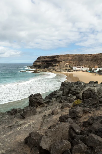 Puertito de los Molinos é uma pequena aldeia em Fuerteventura quase construída na praia — Fotografia de Stock