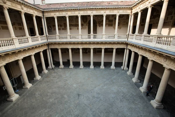 Palazzo Bo, edifício histórico da Universidade de Pádua a partir de 1539, em Pádua, Itália — Fotografia de Stock